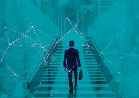 Imagen de hombre subiendo escaleras