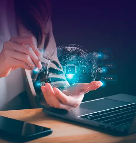 Mujer analizando herramientas tecnologicas